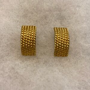 💜Vintage Monet Gold Tone Textured Post Pierced Earrings